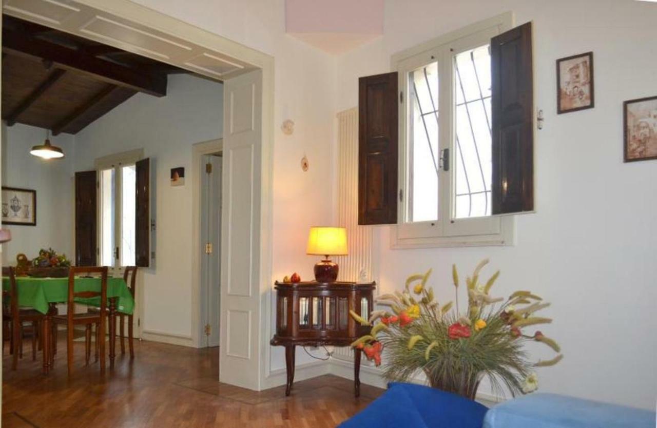 לצ'ה Casa Vacanze Ayroldi מראה חיצוני תמונה
